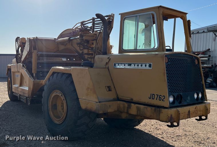 image for item DM8428 John Deere 762  elevating scraper