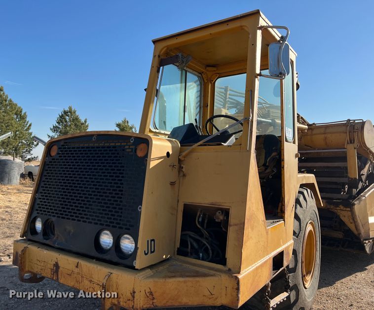 image for item DM8428 John Deere 762  elevating scraper