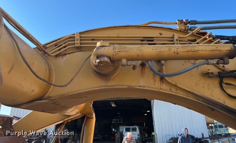 image for item DM8428 John Deere 762  elevating scraper