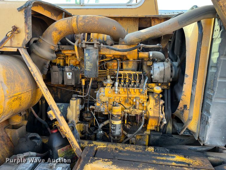 image for item DM8428 John Deere 762  elevating scraper