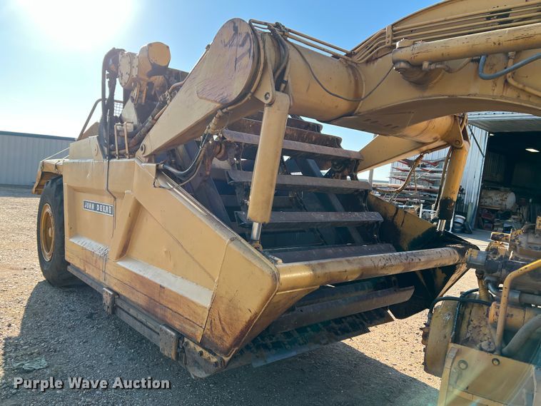 image for item DM8428 John Deere 762  elevating scraper