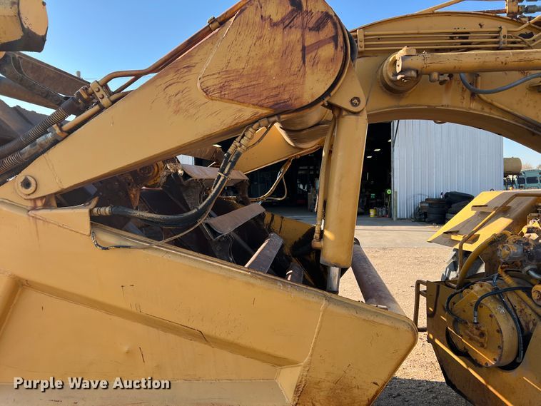 image for item DM8428 John Deere 762  elevating scraper