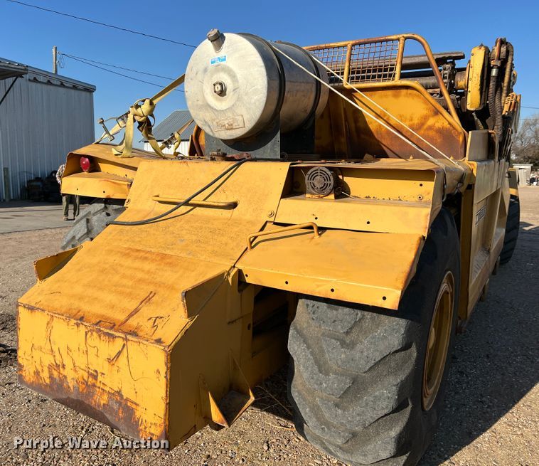 image for item DM8428 John Deere 762  elevating scraper