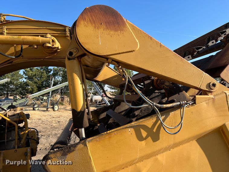 image for item DM8428 John Deere 762  elevating scraper