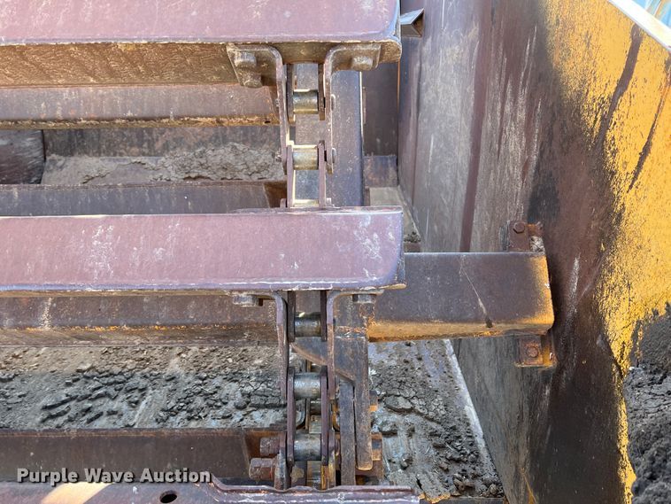 image for item DM8428 John Deere 762  elevating scraper