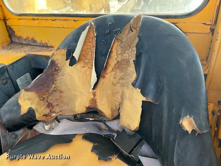 image for item DM8428 John Deere 762  elevating scraper