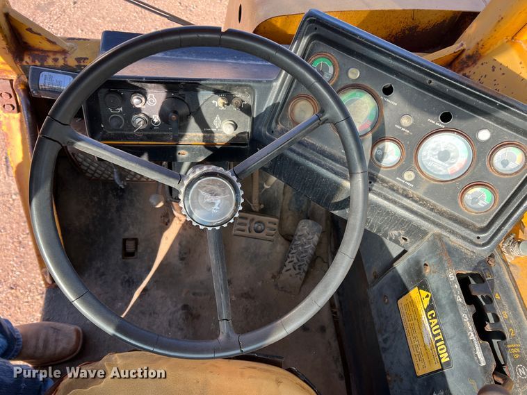 image for item DM8428 John Deere 762  elevating scraper