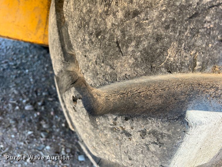 image for item DM8428 John Deere 762  elevating scraper