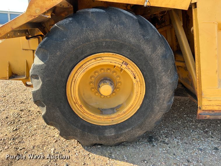 image for item DM8428 John Deere 762  elevating scraper