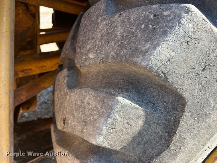 image for item DM8428 John Deere 762  elevating scraper