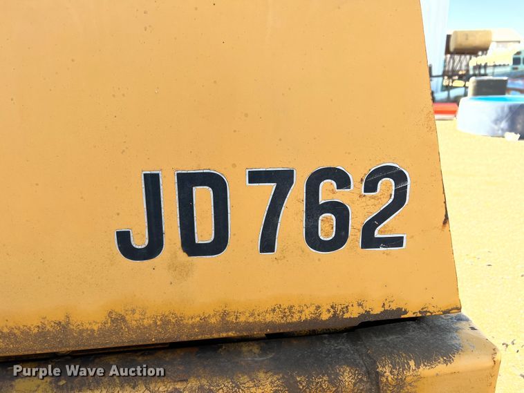 image for item DM8428 John Deere 762  elevating scraper
