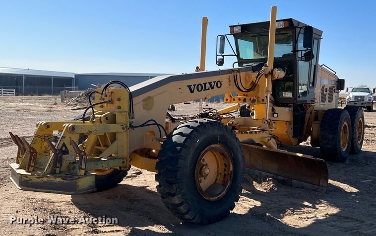 image for item DM8443 2002 Volvo G720VHP  motor grader