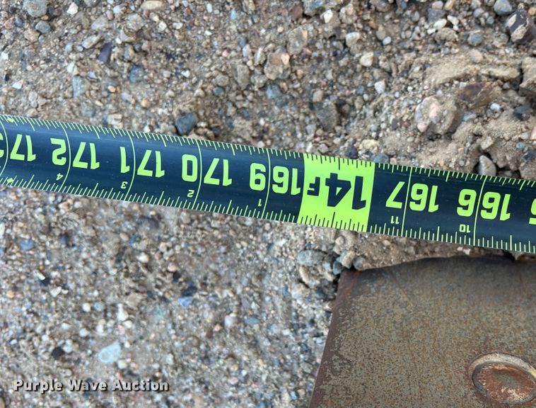 image for item DM8443 2002 Volvo G720VHP  motor grader