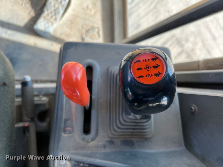 image for item DM8443 2002 Volvo G720VHP  motor grader