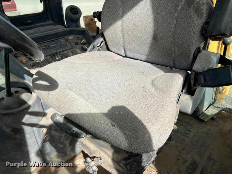 image for item DM8444 2004 John Deere 310G  backhoe