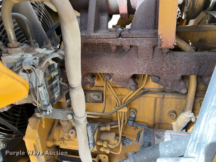 image for item DM8444 2004 John Deere 310G  backhoe