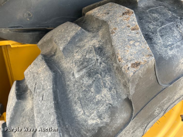 image for item DM8444 2004 John Deere 310G  backhoe