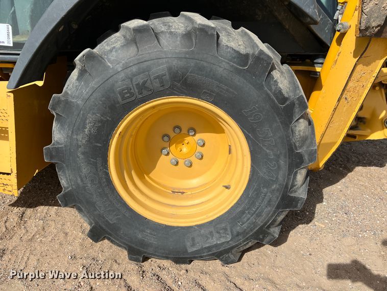 image for item DM8444 2004 John Deere 310G  backhoe