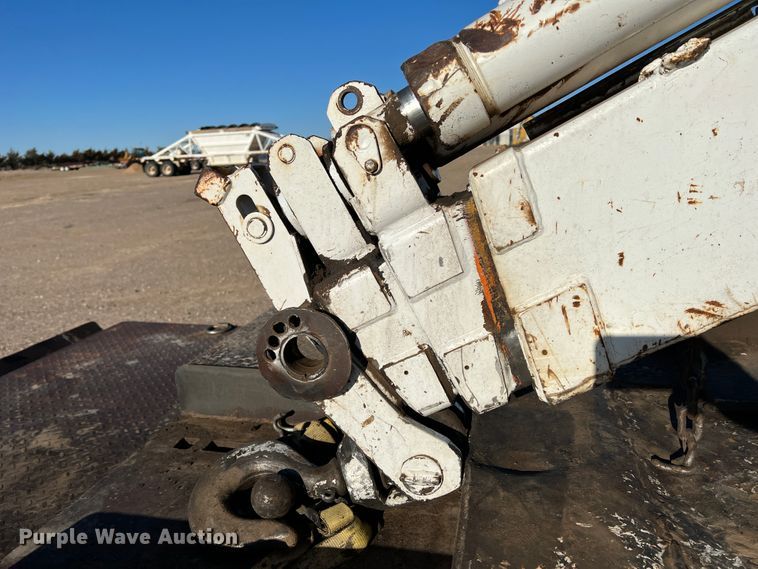 image for item DM8446 1997 Freightliner FL80  crane truck