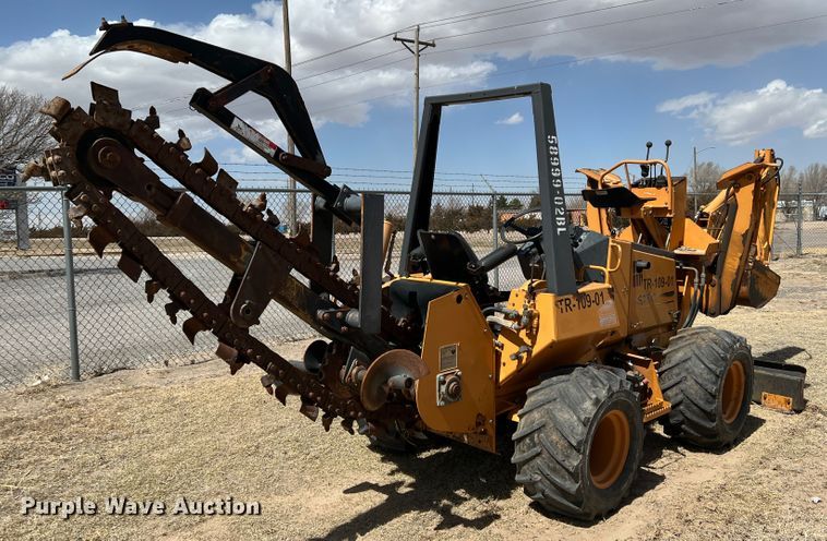 image for item DM8447 Case  trencher