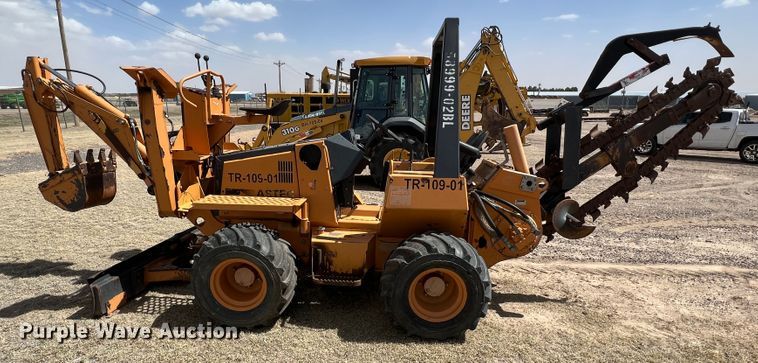 image for item DM8447 Case  trencher