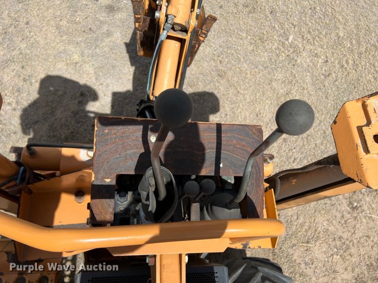 image for item DM8447 Case  trencher