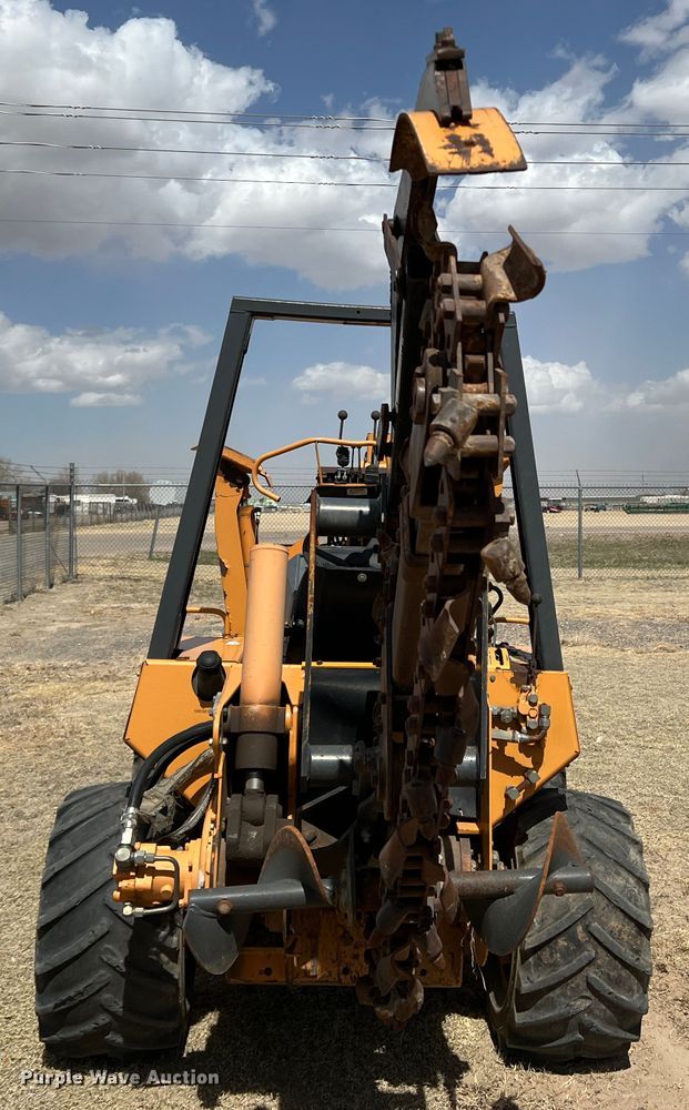 image for item DM8447 Case  trencher