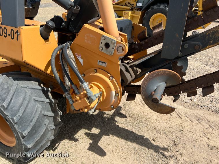 image for item DM8447 Case  trencher