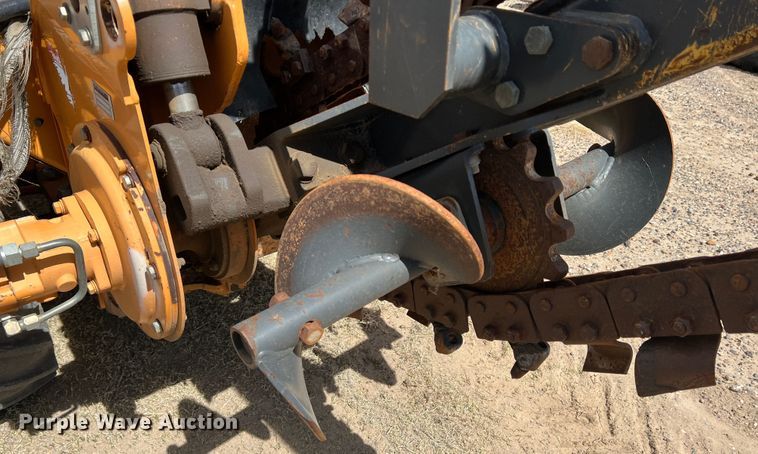 image for item DM8447 Case  trencher