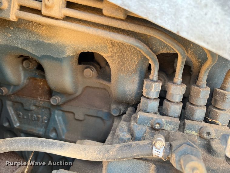 image for item DM8447 Case  trencher