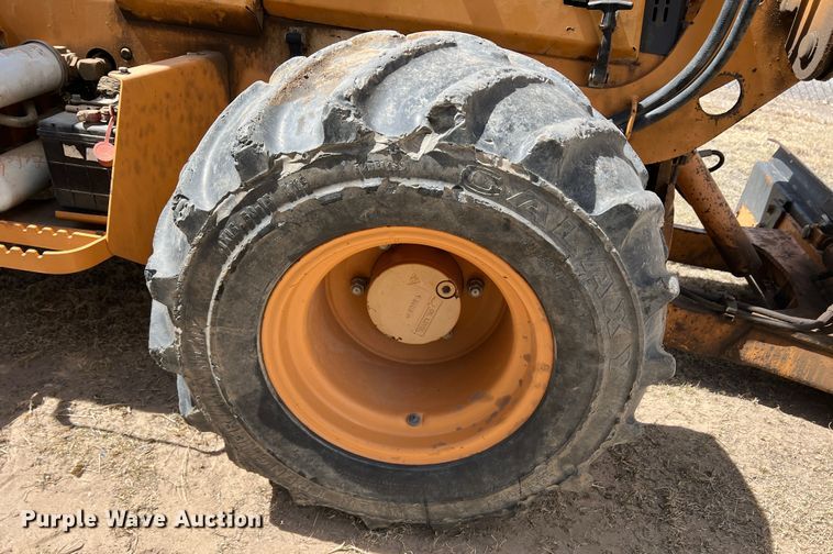 image for item DM8447 Case  trencher