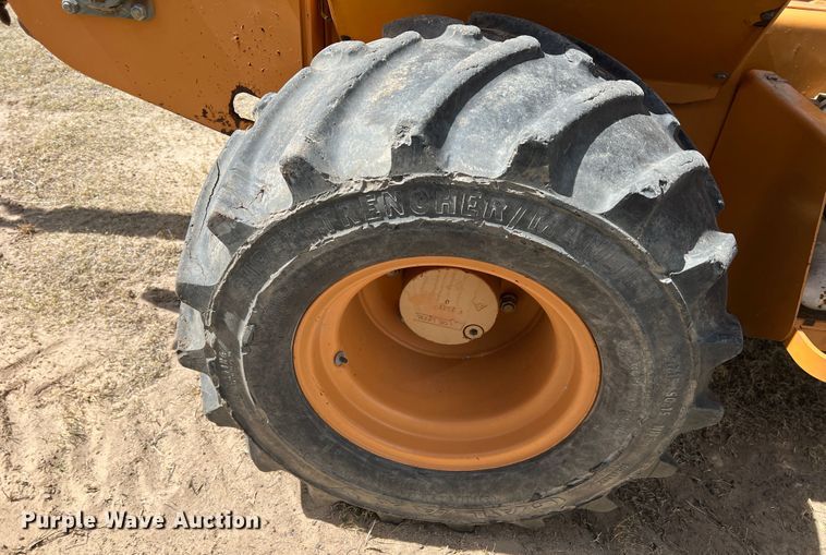 image for item DM8447 Case  trencher