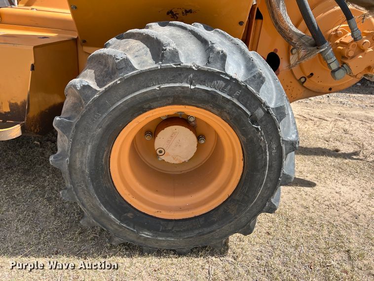 image for item DM8447 Case  trencher