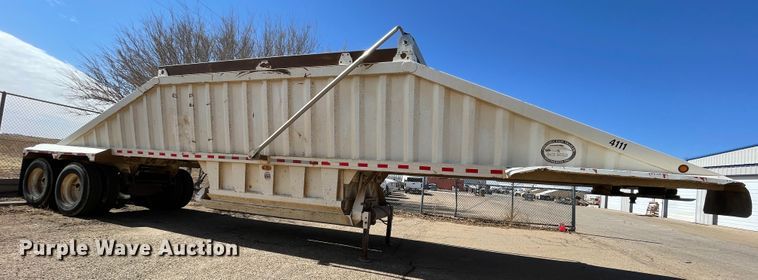 image for item DN0213 2007 CTS BDT-40  bottom dump trailer