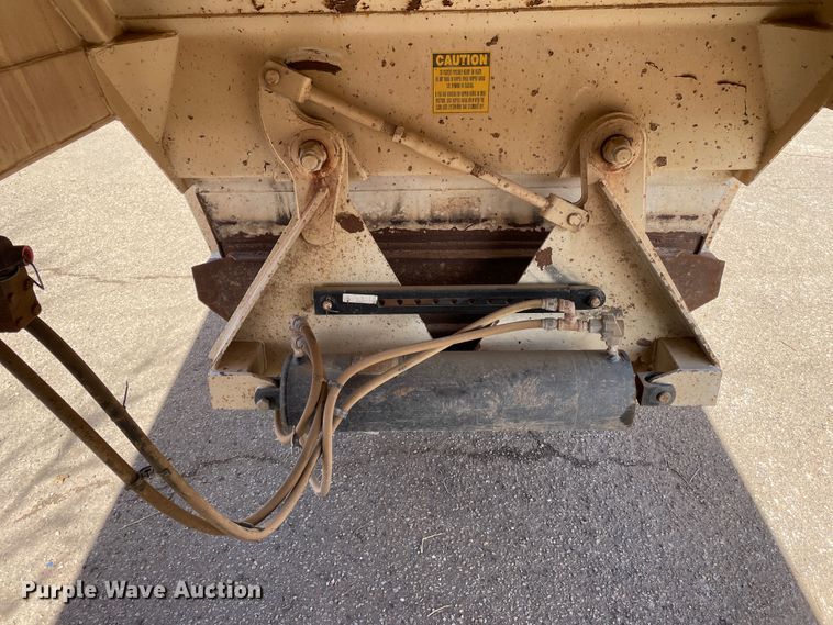 image for item DN0213 2007 CTS BDT-40  bottom dump trailer