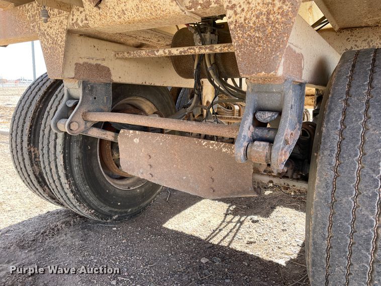 image for item DN0213 2007 CTS BDT-40  bottom dump trailer