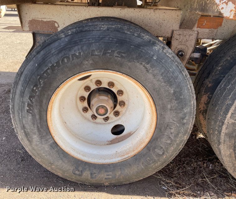 image for item DN0213 2007 CTS BDT-40  bottom dump trailer