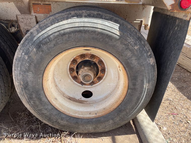 image for item DN0213 2007 CTS BDT-40  bottom dump trailer