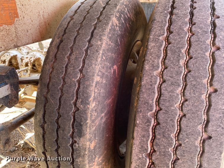 image for item DN0213 2007 CTS BDT-40  bottom dump trailer