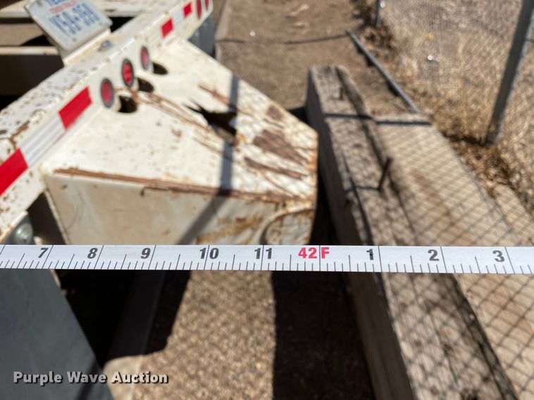 image for item DN0213 2007 CTS BDT-40  bottom dump trailer