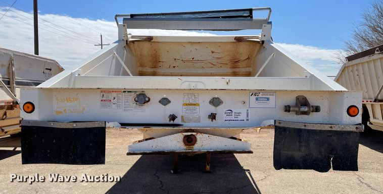 image for item DN0214 2001 Midland MG40MC2000  bottom dump trailer