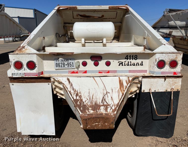 image for item DN0214 2001 Midland MG40MC2000  bottom dump trailer