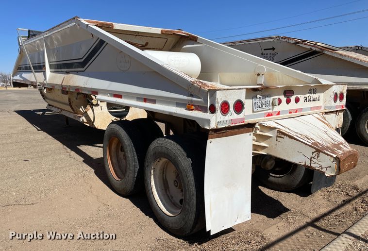 image for item DN0214 2001 Midland MG40MC2000  bottom dump trailer