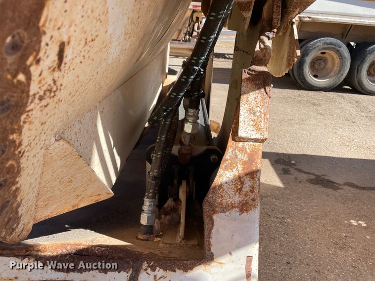 image for item DN0214 2001 Midland MG40MC2000  bottom dump trailer