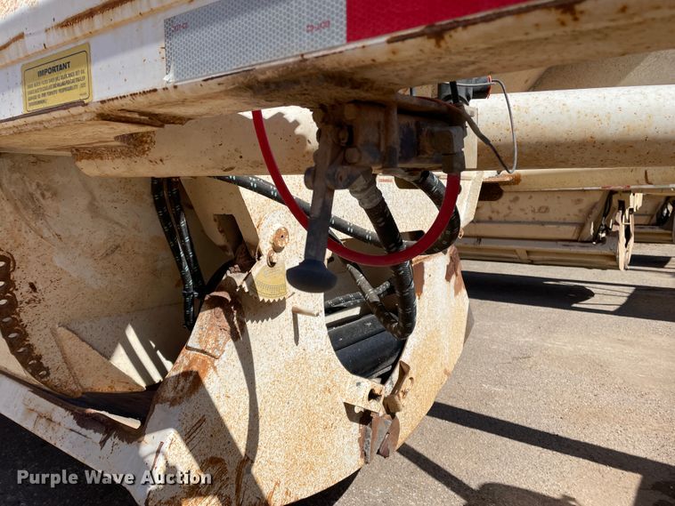 image for item DN0214 2001 Midland MG40MC2000  bottom dump trailer