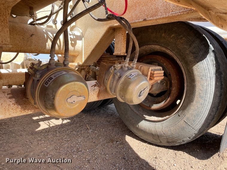 image for item DN0214 2001 Midland MG40MC2000  bottom dump trailer