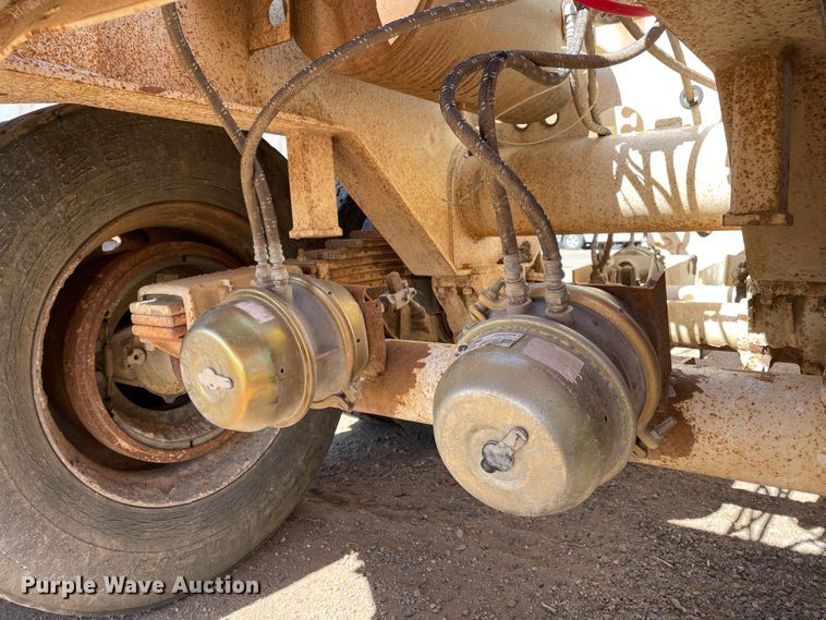 image for item DN0214 2001 Midland MG40MC2000  bottom dump trailer