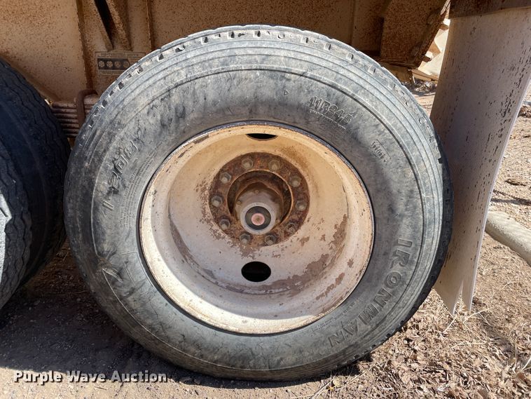 image for item DN0214 2001 Midland MG40MC2000  bottom dump trailer