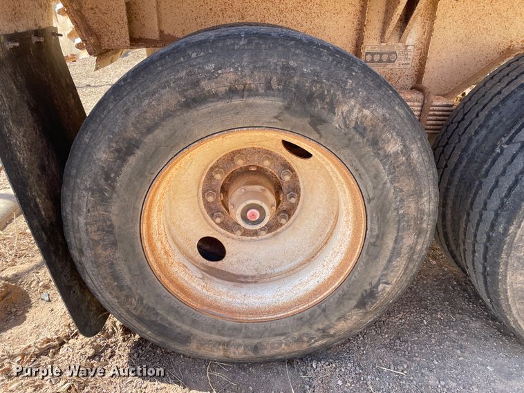 image for item DN0214 2001 Midland MG40MC2000  bottom dump trailer