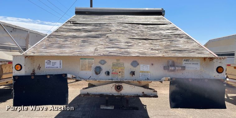 image for item DN0215 1998 Midland MG40CLAM  bottom dump trailer